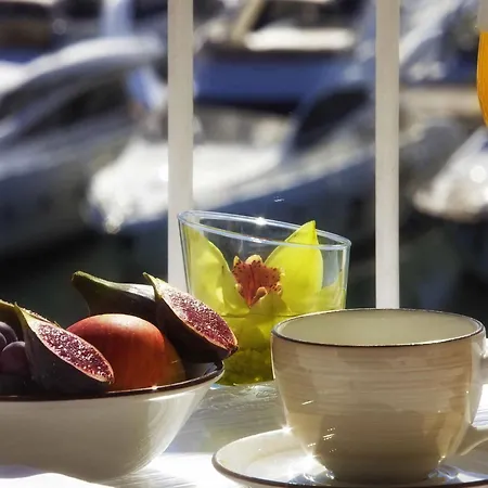 Mercure Port Motte Hotel 4*
