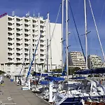 Mercure Port Motte 4*