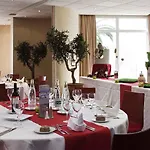 Mercure Port Motte 4*