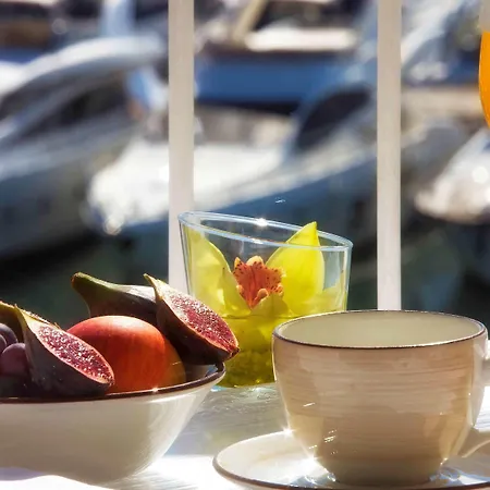 Hotel Mercure Port Motte 4*