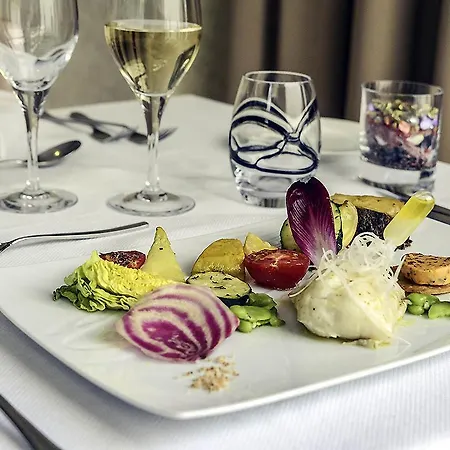 Mercure Port Motte Szálloda