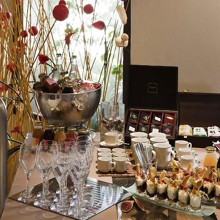 Hotel Mercure Port Motte 4*