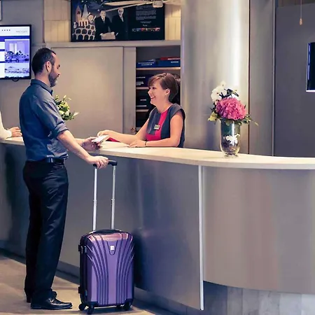 Mercure Port Motte Hotel 4*