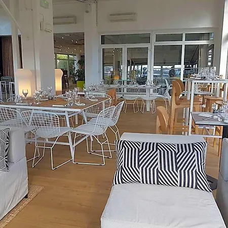 Hotel Mercure Port Motte 4*