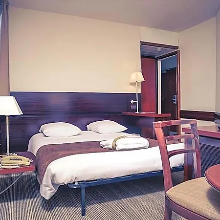 Mercure Port Motte 호텔 4*