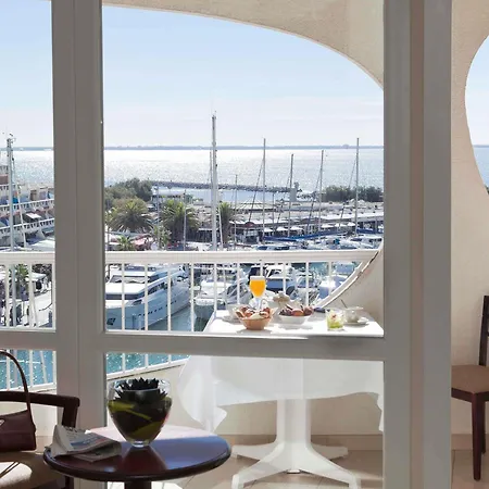 호텔 Mercure Port Motte 4*