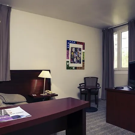Отель Mercure Port Motte 4*