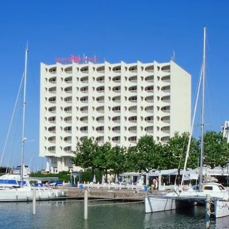 Hotel Mercure Port Motte 4*