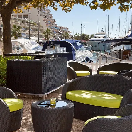 Mercure Port Motte Hotel 4*