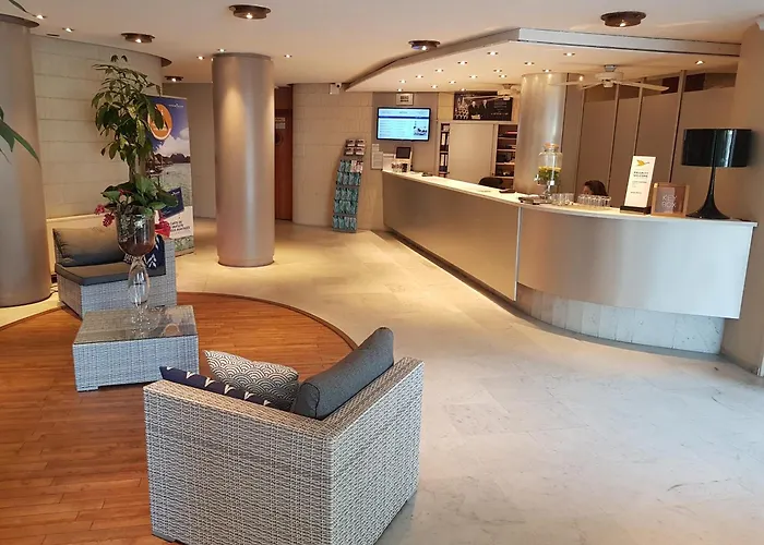 Mercure Port Motte 4*