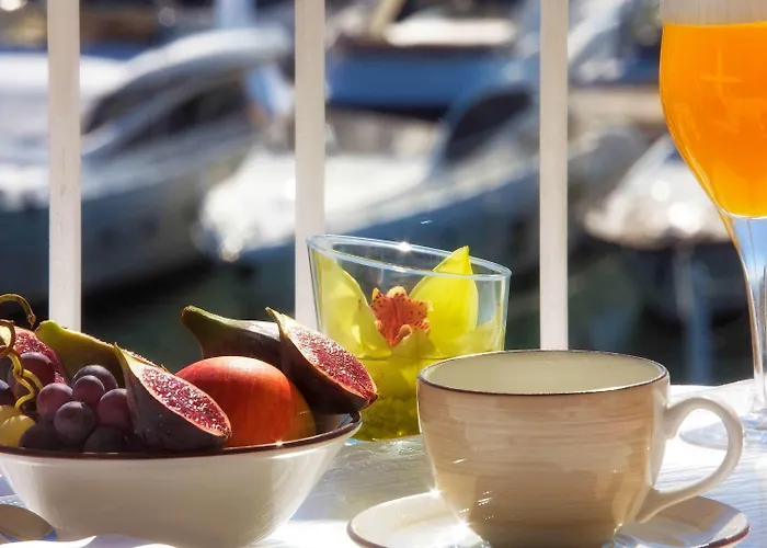 Hotel Mercure Port Motte 4*