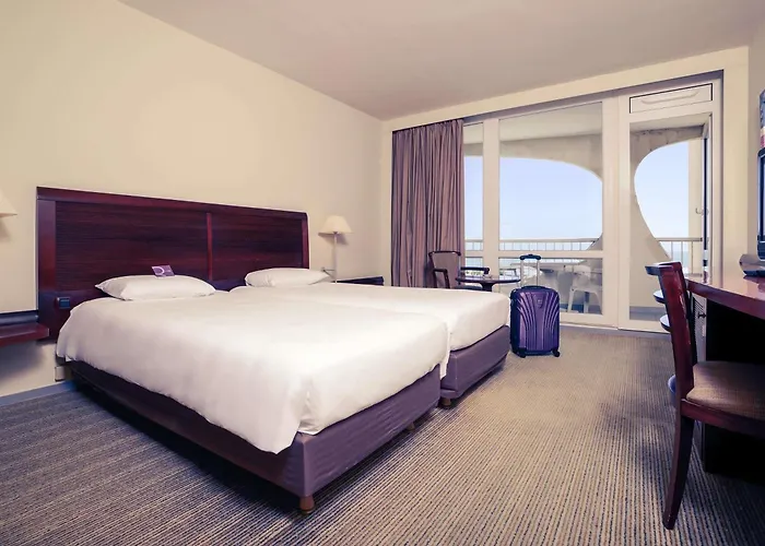 Mercure Port Motte Hotell 4*