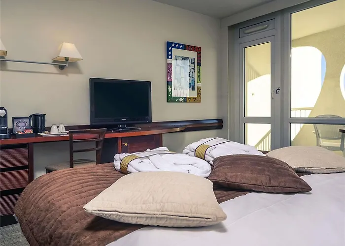 Hotell Mercure Port Motte 4*