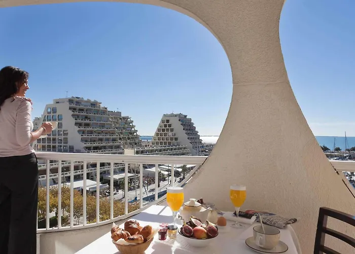 Mercure Port Motte Hotell 4*