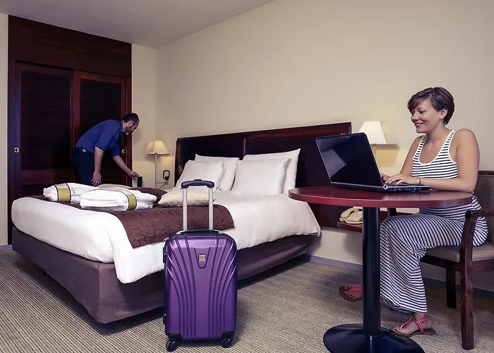 Mercure Port Motte 4*